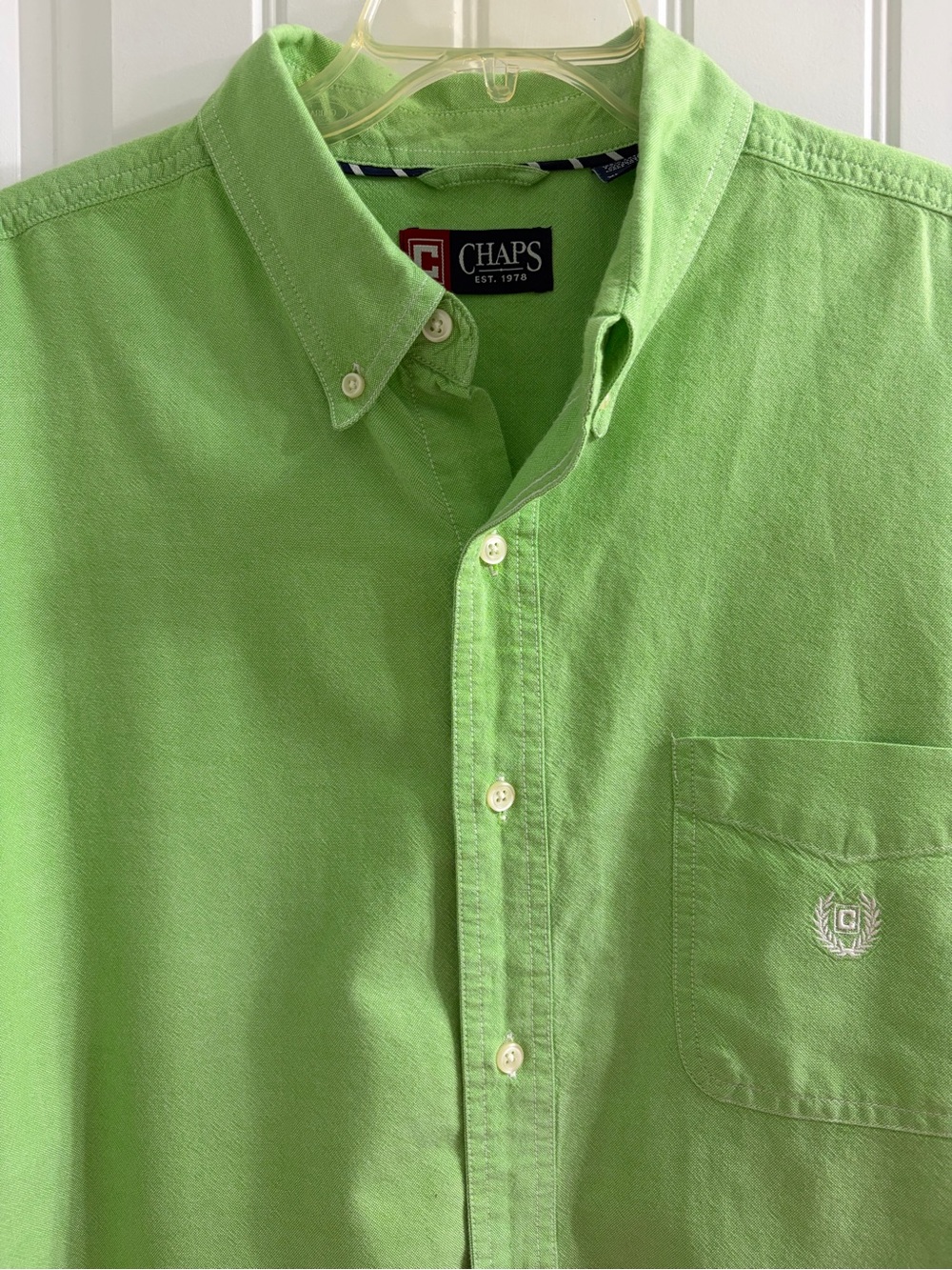 Chaps Men's Button-Down Shirt in Bright Green Sz XL Preppy Casual - Picture 4 of 8